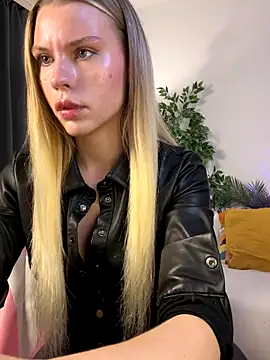 KittyKatyDream online show from November 2025 06:02:01 PM