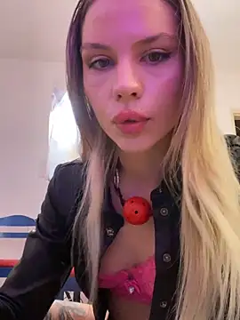 KittyKatyDream online show from December 2025 04:02:02 PM