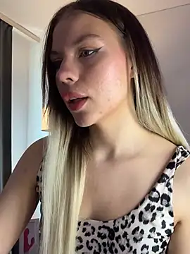 KittyKatyDream online show from March 2025 01:29:01 PM