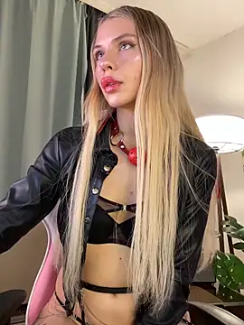 KittyKatyDream online show from March 2026 04:40:01 PM