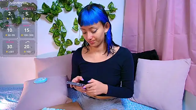 tati cardenas online show from February 2026 04:45:01 AM