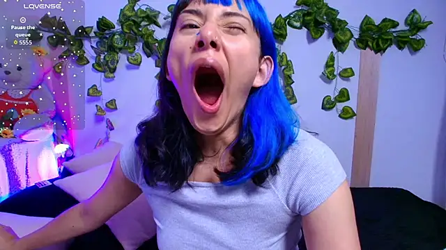 tati cardenas online show from December 2025 04:12:02 AM