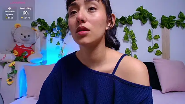 tati cardenas online show from November 2025 04:35:02 AM