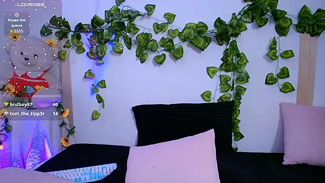 tati cardenas online show from February 2026 06:22:01 AM