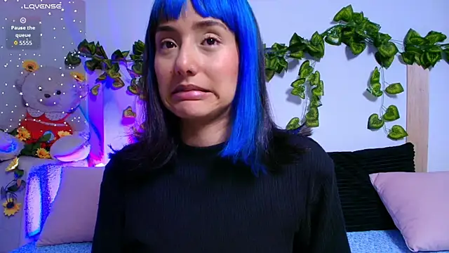 tati cardenas online show from December 2025 05:43:01 AM