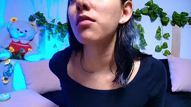 tati cardenas online show from November 2025 04:44:01 AM