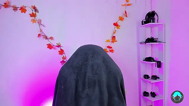 sofi elfqueen online show from February 2026 11:40:02 PM