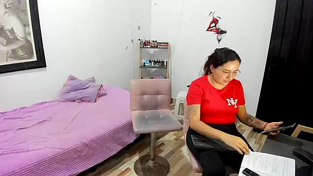  girls on fire  online show from March 2026 10:43:02 PM