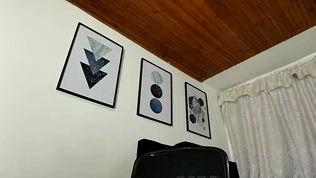 sam her online show from November 2025 04:43:02 PM