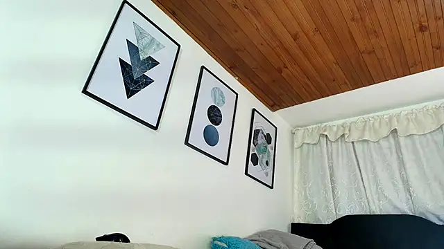 sam her online show from October 2025 09:04:02 PM