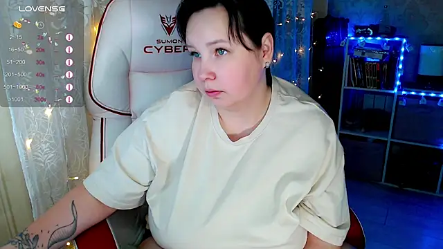 RaideneiX online show from December 2025 02:21:01 AM