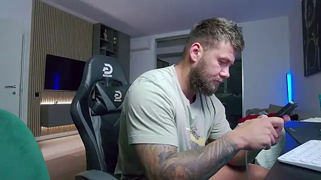 UbbeViking online show from February 2026 10:21:01 PM