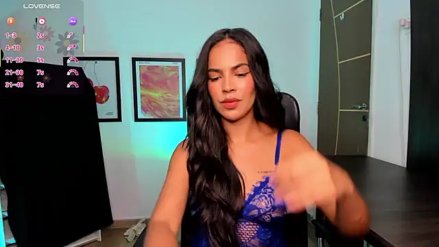 Snapshot of camille-rose chatting on November 2025 08:14:01 PM camille-rose online show from November 2025 08:14:01 PM