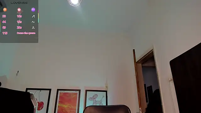 Snapshot of camille-rose chatting on November 2025 09:03:02 PM camille-rose online show from November 2025 09:03:02 PM