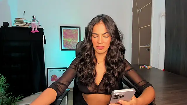 camille-rose online show from April 2026 04:35:01 PM