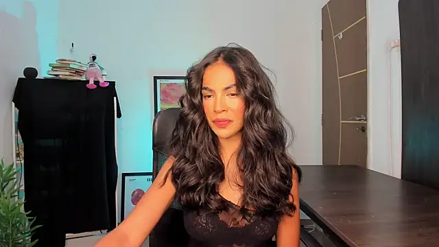 camille-rose online show from April 2026 05:20:01 PM
