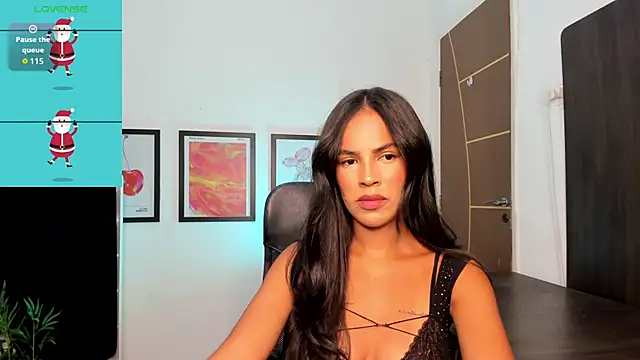 Snapshot of camille-rose chatting on December 2025 02:19:02 PM camille-rose online show from December 2025 02:19:02 PM