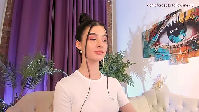LauraCoy online show from June 2026 09:30:02 PM