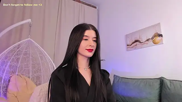 Snapshot of LauraCoy chatting on February 2025 08:24:01 PM LauraCoy online show from February 2025 08:24:01 PM