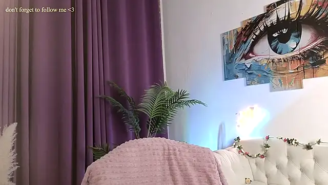 LauraCoy online show from November 2025 08:35:01 PM