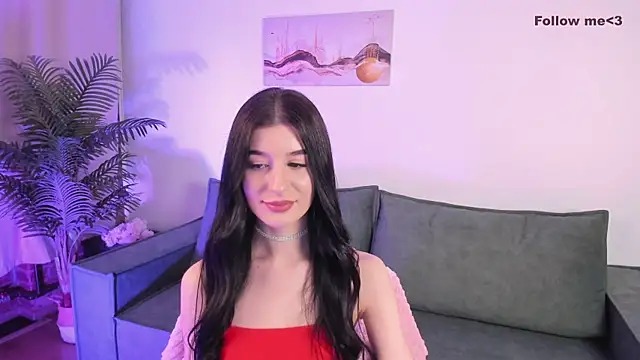Snapshot of LauraCoy chatting on February 2025 08:18:01 PM LauraCoy online show from February 2025 08:18:01 PM