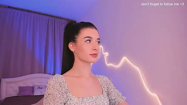 LauraCoy online show from June 2026 09:48:01 PM