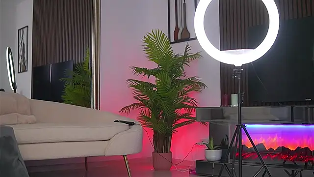 Abbela White online show from July 2026 05:36:02 AM