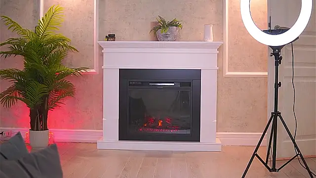 Abbela White online show from March 2026 06:18:01 AM