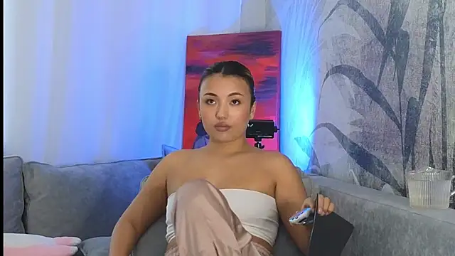 lily  foster online show from February 2025 08:18:02 AM