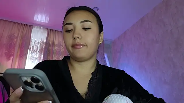 Snapshot of lily__foster chatting on December 2025 09:08:01 AM lily foster online show from December 2025 09:08:01 AM