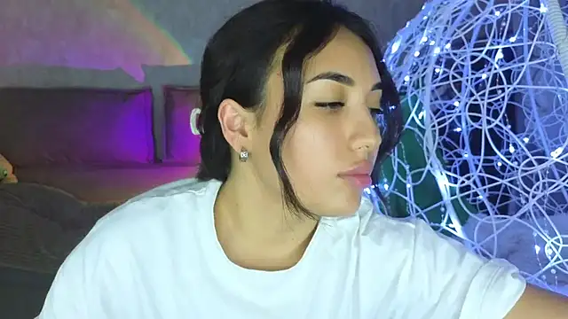 Snapshot of lily__foster chatting on November 2025 05:16:02 PM lily foster online show from November 2025 05:16:02 PM