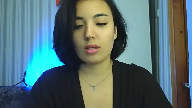 lily  foster online show from September 2025 06:18:01 AM