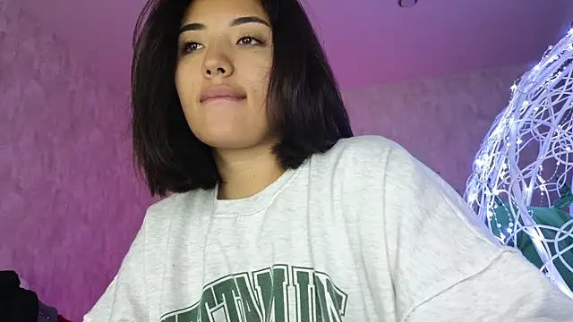 Snapshot of lily__foster chatting on December 2025 06:26:01 AM lily foster online show from December 2025 06:26:01 AM