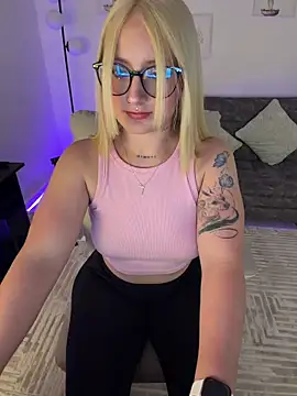 Megan lu2 online show from April 2026 05:09:01 AM