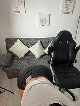 Megan lu2 online show from November 2025 11:55:01 AM