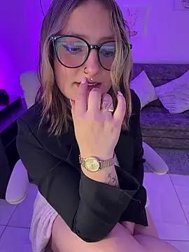 Megan lu2 online show from February 2026 06:24:02 AM