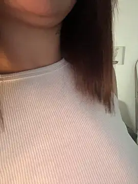 Megan lu2 online show from November 2025 12:16:01 PM