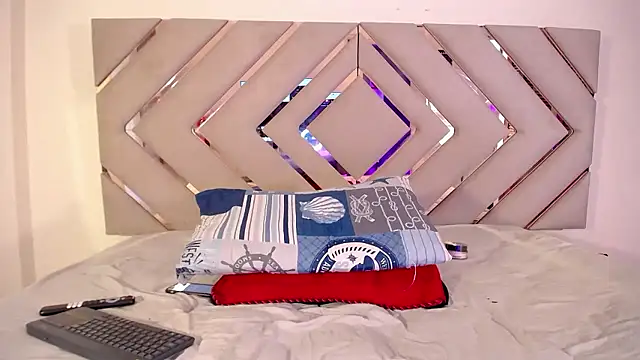 Raven foxter1 online show from January 2026 09:00:02 PM