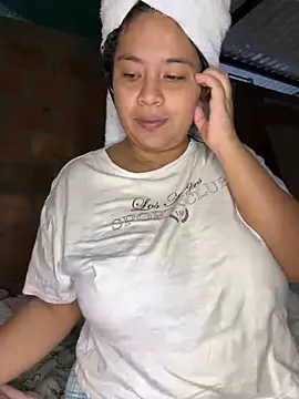 Snapshot of moncerrat_luna chatting on February 2025 05:16:01 PM moncerrat luna online show from February 2025 05:16:01 PM