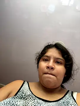 moncerrat luna online show from November 2025 04:17:01 PM