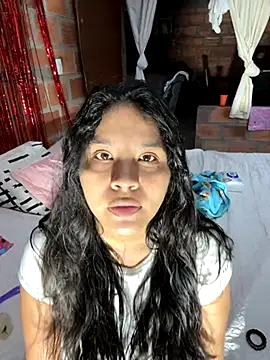 moncerrat luna online show from November 2025 10:10:01 PM