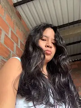 Snapshot of moncerrat_luna chatting on February 2025 01:39:02 PM moncerrat luna online show from February 2025 01:39:02 PM