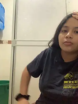 Snapshot of moncerrat_luna chatting on November 2025 02:15:01 AM moncerrat luna online show from November 2025 02:15:01 AM