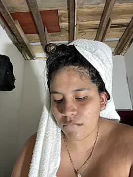 moncerrat luna online show from February 2026 08:52:02 PM