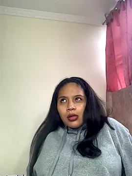 Snapshot of moncerrat_luna chatting on October 2025 09:05:01 PM moncerrat luna online show from October 2025 09:05:01 PM