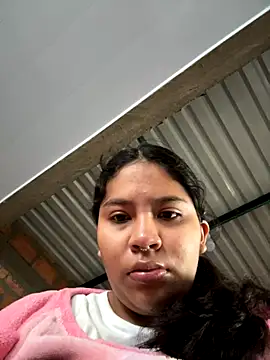 moncerrat luna online show from November 2025 02:32:01 PM