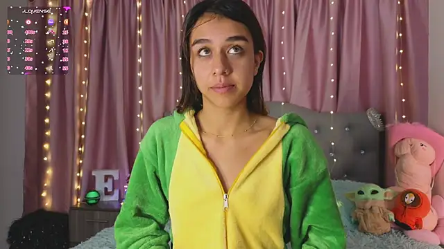 Emiily Scott1 online show from January 2025 11:34:01 AM