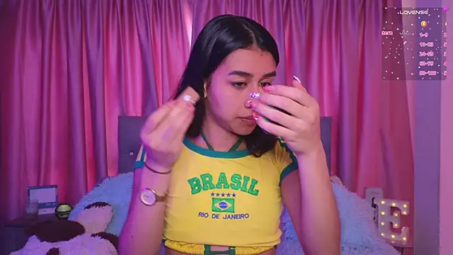 Snapshot of Emiily_Scott1 chatting on November 2025 02:39:01 PM Emiily Scott1 online show from November 2025 02:39:01 PM