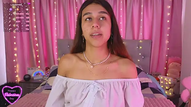 Emiily Scott1 online show from February 2025 02:38:02 PM