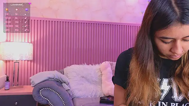 Emiily Scott1 online show from January 2025 12:52:02 PM
